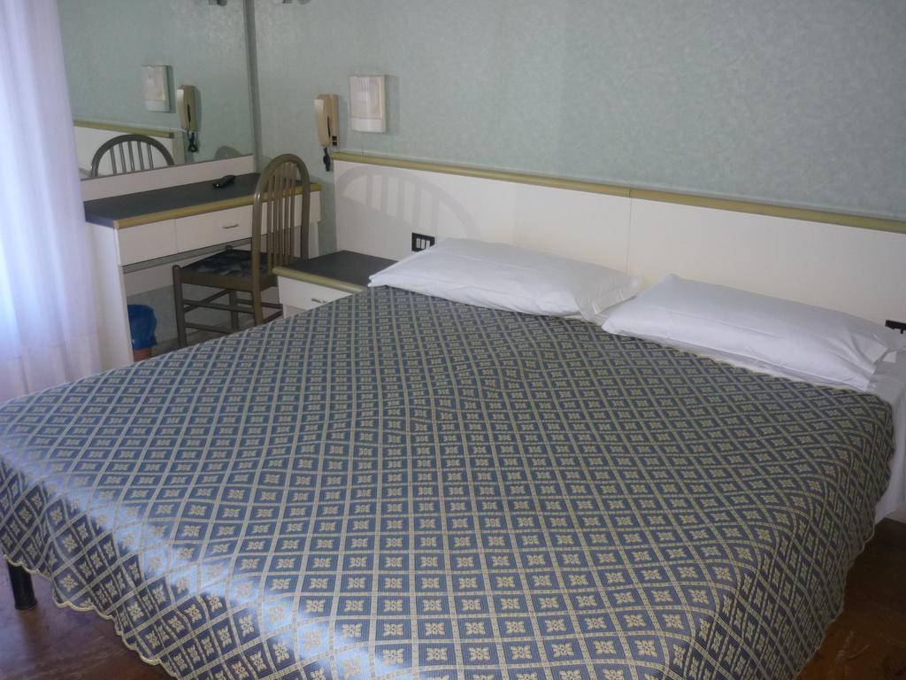 Hotel Europa Arma di Taggia Habitación foto