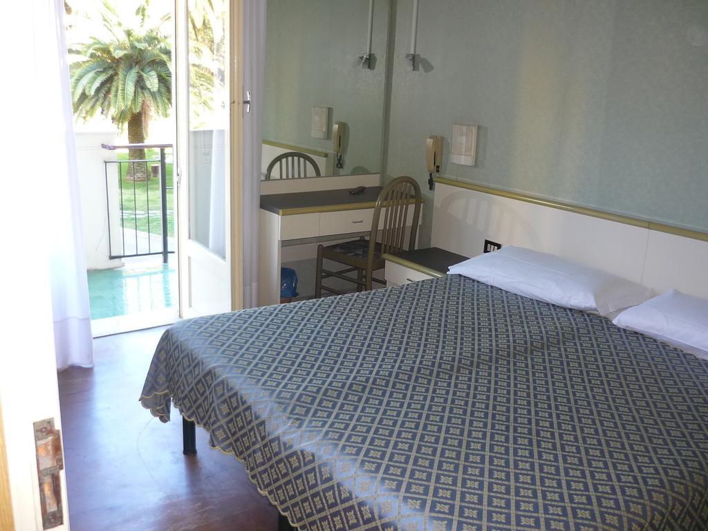 Hotel Europa Arma di Taggia Habitación foto